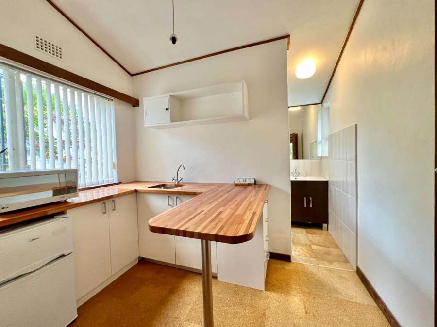 4 Bedroom Property for Sale in Uniepark Western Cape